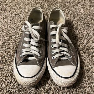 Converse. Size 7.5